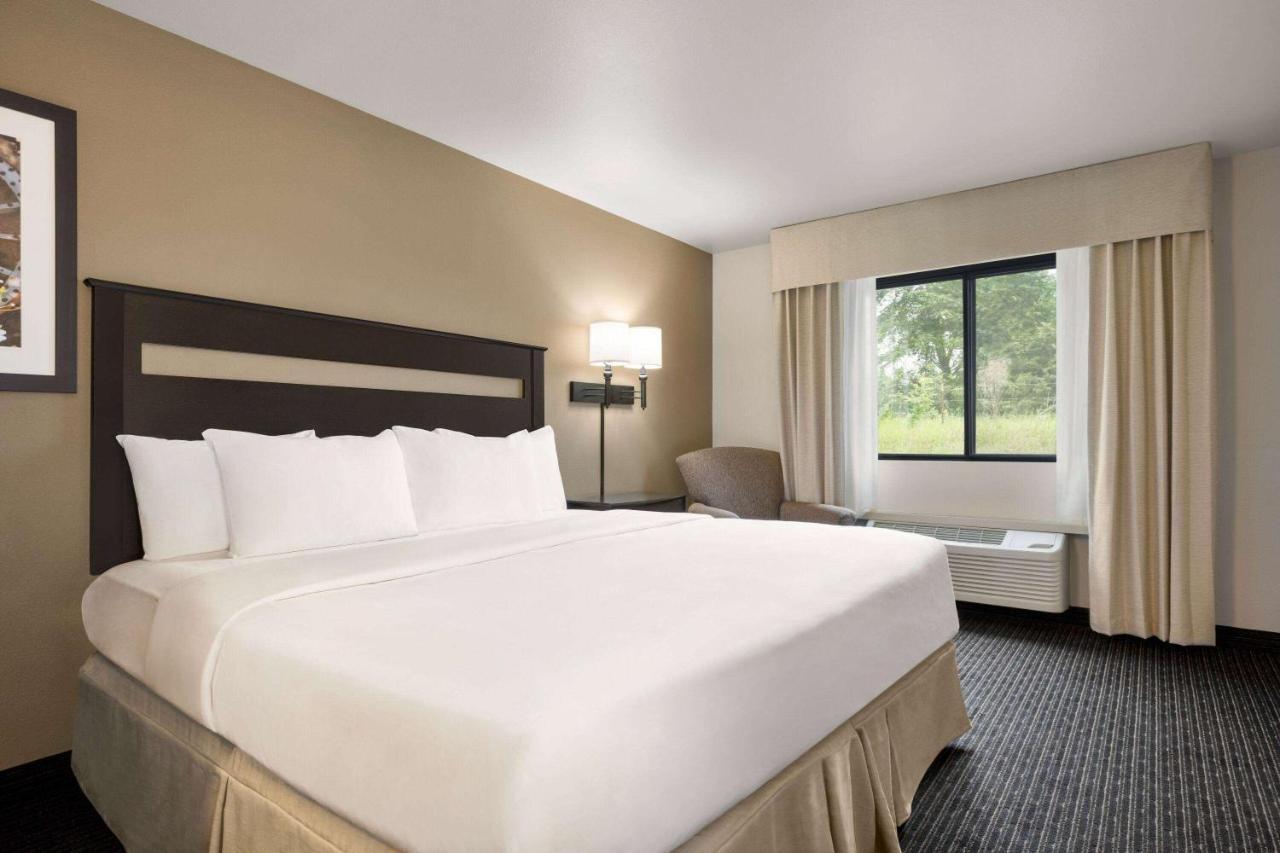 Hotel Baymont By Wyndham 2*