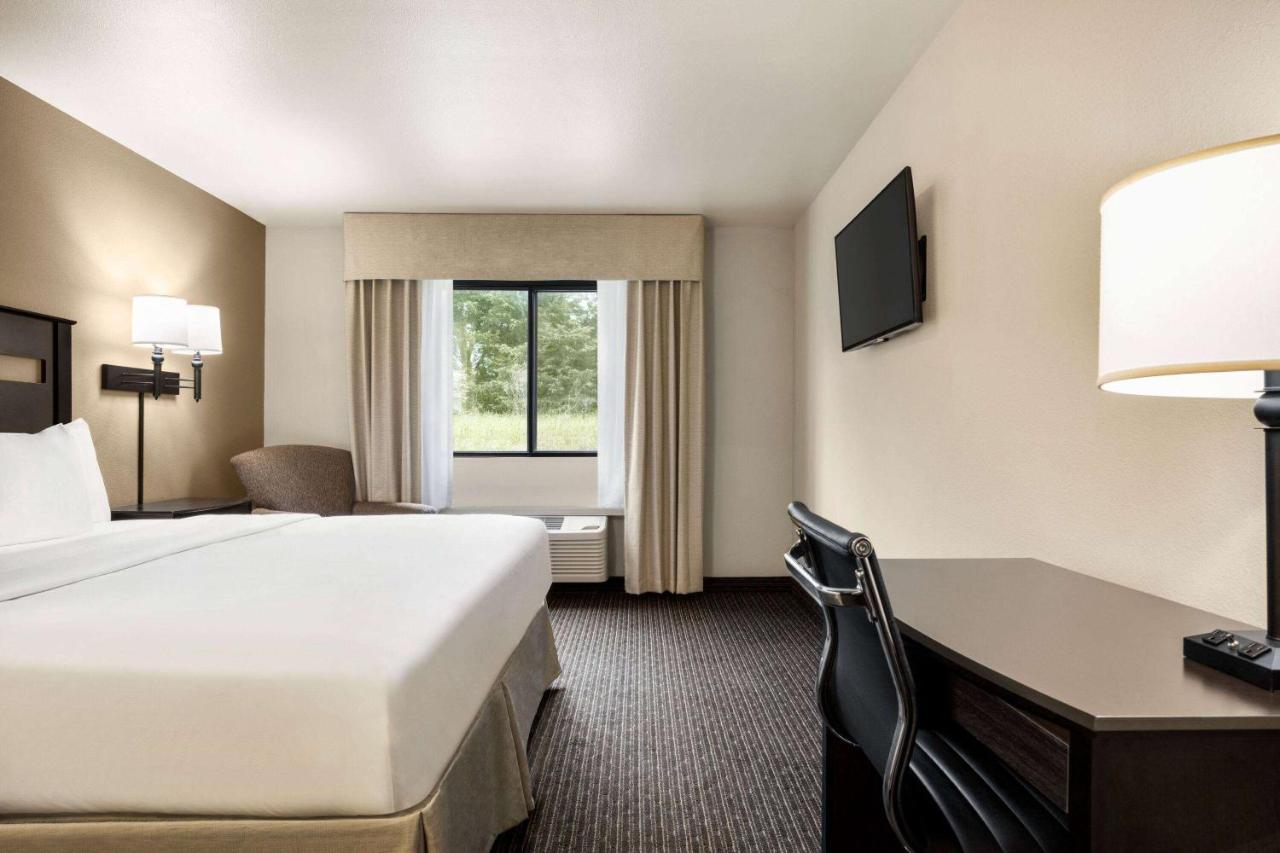 Baymont By Wyndham Hotel 2*