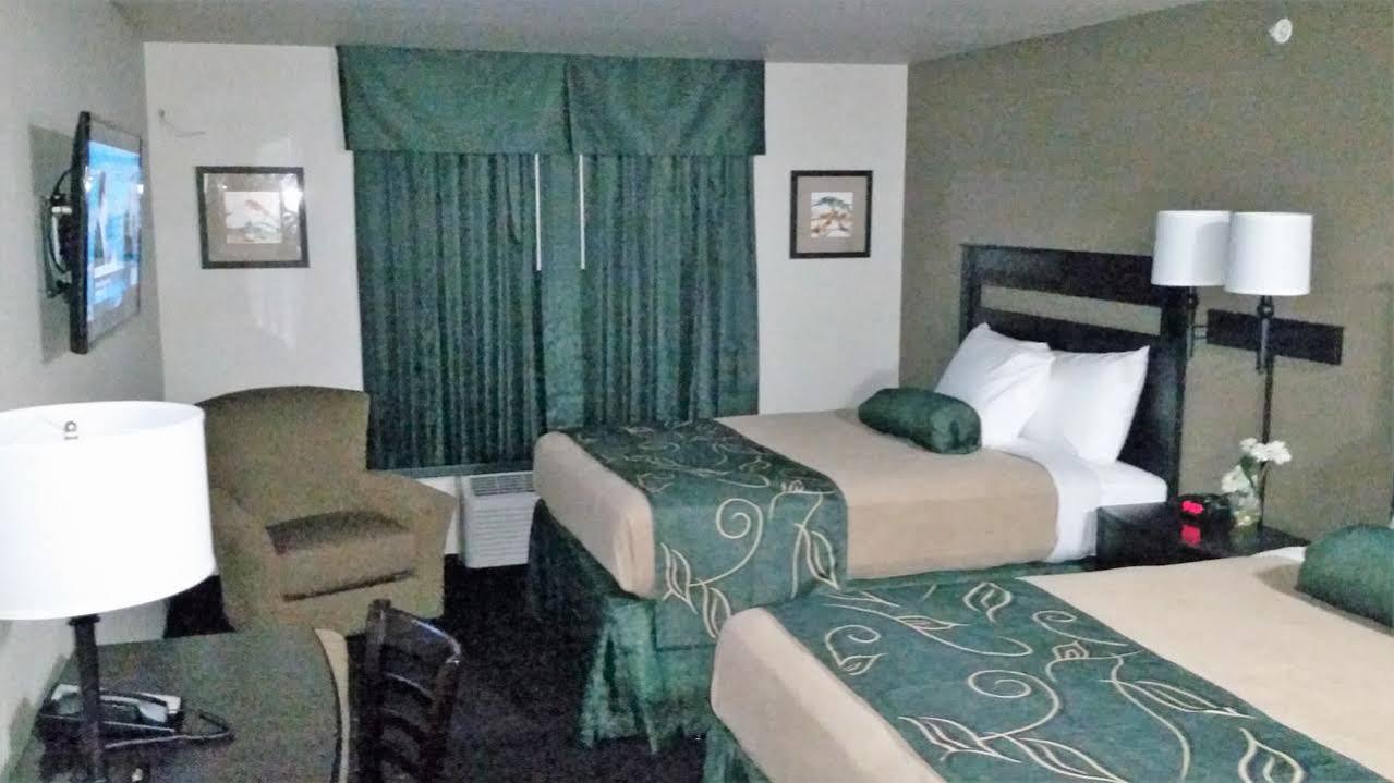 Hotel Baymont By Wyndham Hearne